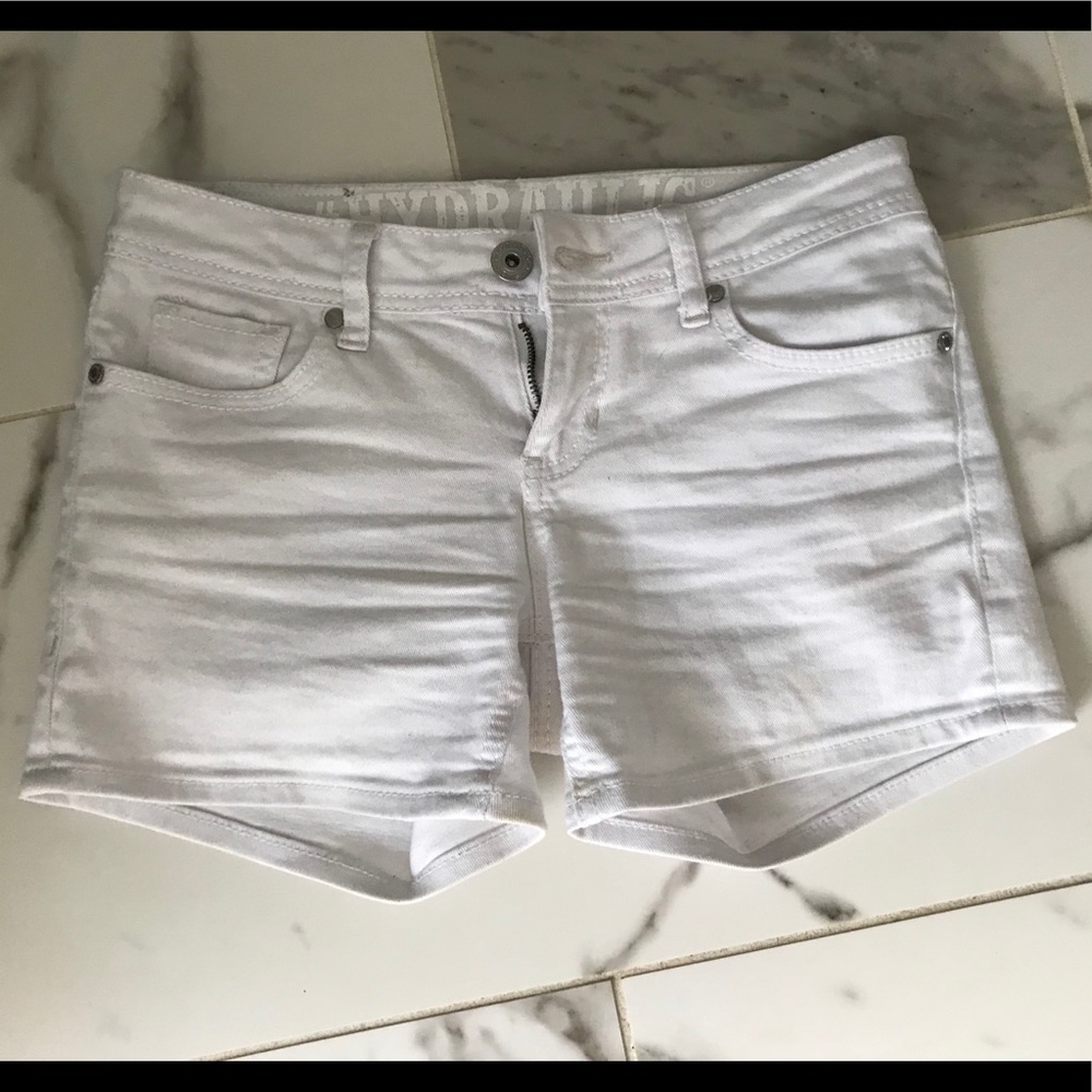 Hydraulic shorts